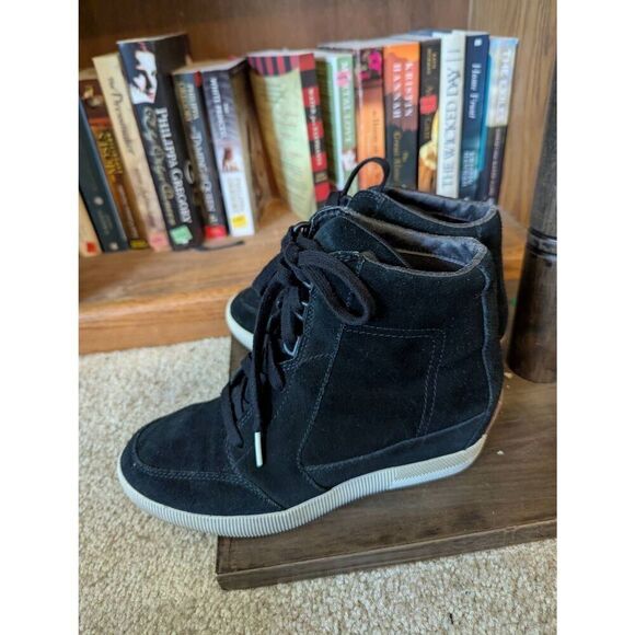 Sorel Women's Size 8 Out and About Hidden Wedge Ankle Booties Boots Black - Picture 4 of 6